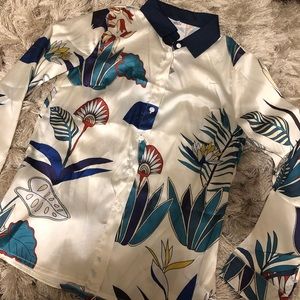 Fitted silk button up shirt